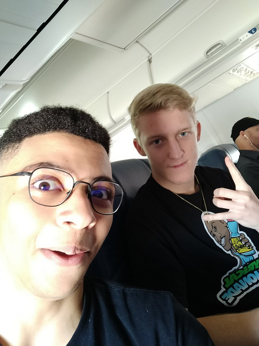 sqzey's tweet image. I'm weak