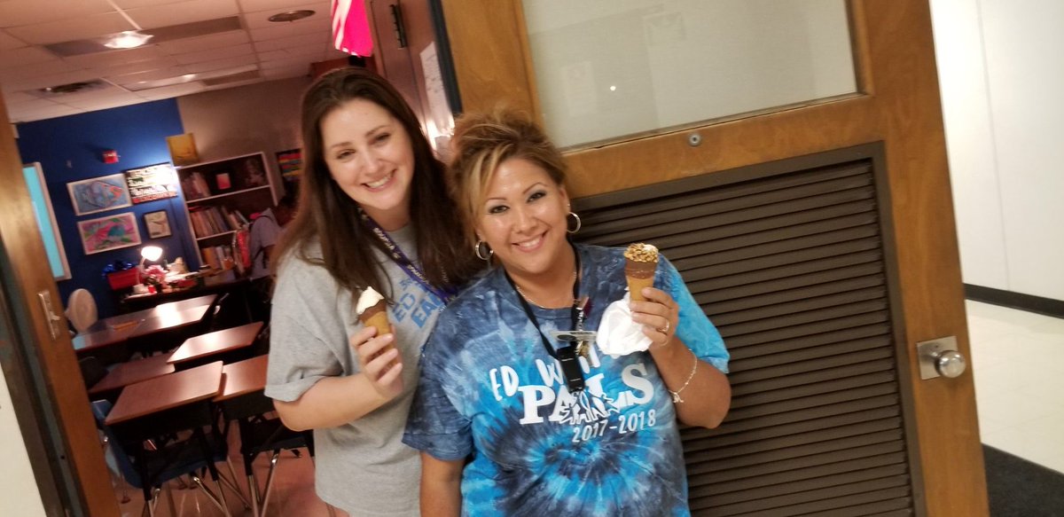 edwhiteneisd's tweet image. Principal Bethany Lorge and DATA Director Fernando Ruiz deliver a cool treat to teachers to celebrate first week of school. #edwhite #edwhitestory #edwhitetakesflight #accomplishments #icecream
