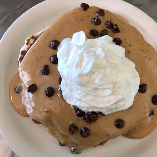 Cinnamonsilikai's tweet photo. Come stop by and try one of our many specials this week... like our Chocolate chip pancakes with cookie butter cream! .
.
.
 #cinnamons #cinnamonsilikai 
#hawaiisbestkitchens  #yelphawaii #808plate #myfab5  #onolicious #waikiki #tasty #spoonhawaii #honol… https://t.co/0YTjNgHBTd https://t.co/wVMGNDAYGM