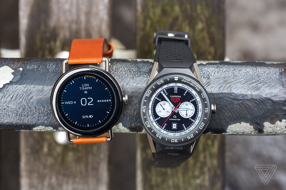 verge's tweet photo. Google won’t be releasing its own smartwatch this year https://t.co/guJcBc8Hhm https://t.co/OiSZbFYSKI