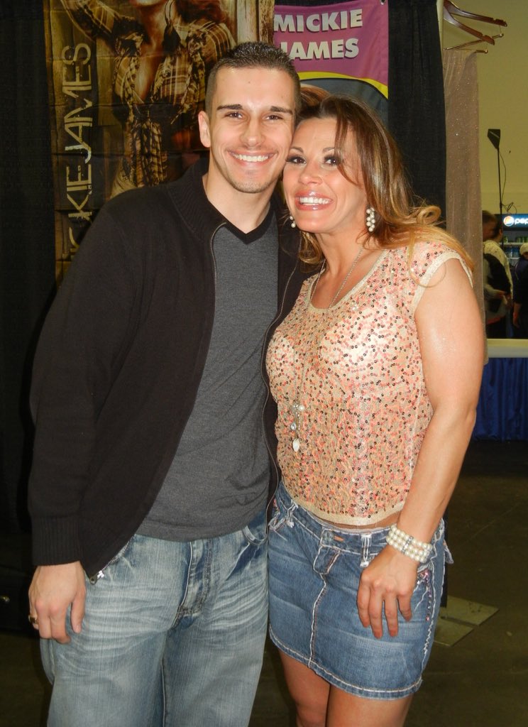  Happy Birthday to one of my all time favorite s Mickie James. Thanks for always being a sweetheart.. 
