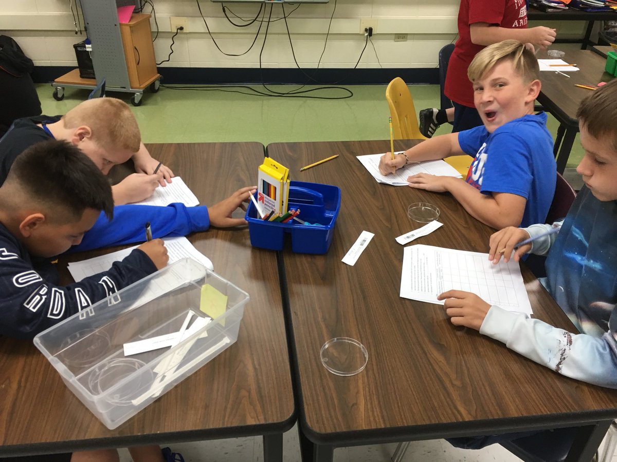 donoghue62's tweet photo. “There’s a lot of trial and error in science.” -Student #62learns #62cms https://t.co/XjNOYl6qbz