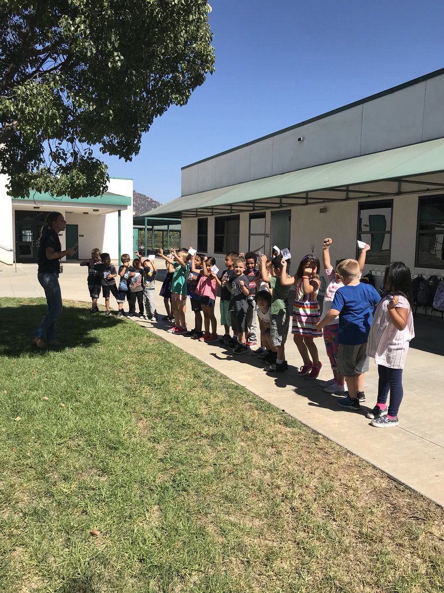 Mrs_Ballis's tweet image. @MrsHein1 engaged Mrs. Schneekluth’s first graders in a number routine called human number line! Collaboration &amp;amp; mathematical thinking all around! #TOESmath @twinoakscoyotes