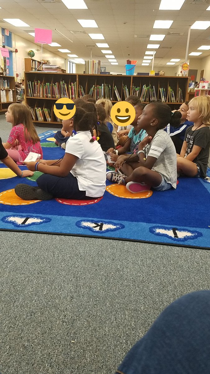 Ms_Huffman_kdg's tweet photo. We had a great end of the week. A nature walk and our first media lesson all in one day! We even found a lizard! #vcs123 #VCSscience #WhateverItTakes #Kindergarten @DeltonaLksElem https://t.co/vHHDIvugZ7