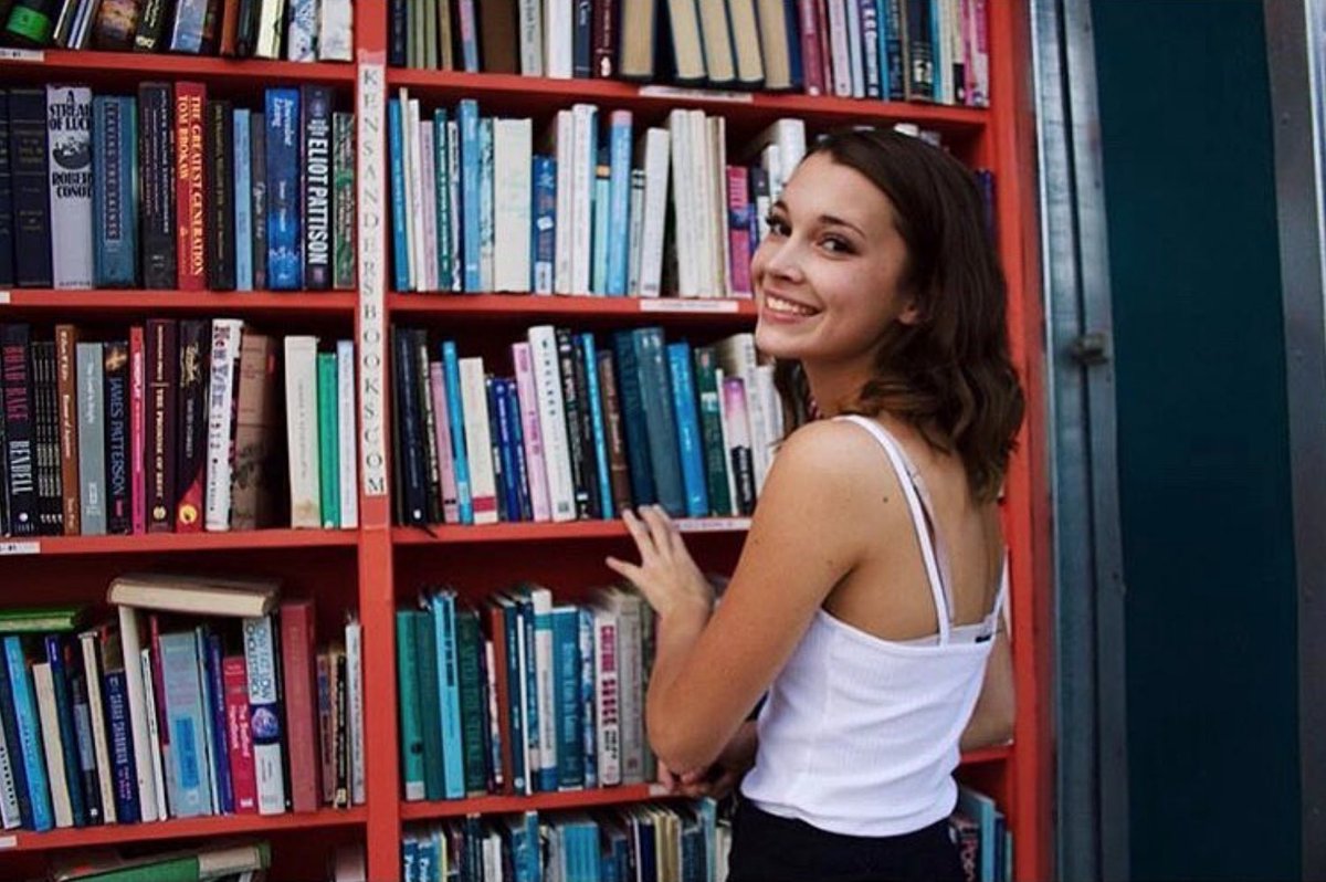 Before you dive into a book this weekend, remember so many others don’t have this opportunity. You have the power to change that! Apply for an FDS500 grant and bring 500 brand-new books to children in your community: bit.ly/2MuYrue #readleadachieve 📷 @uofu_piphi