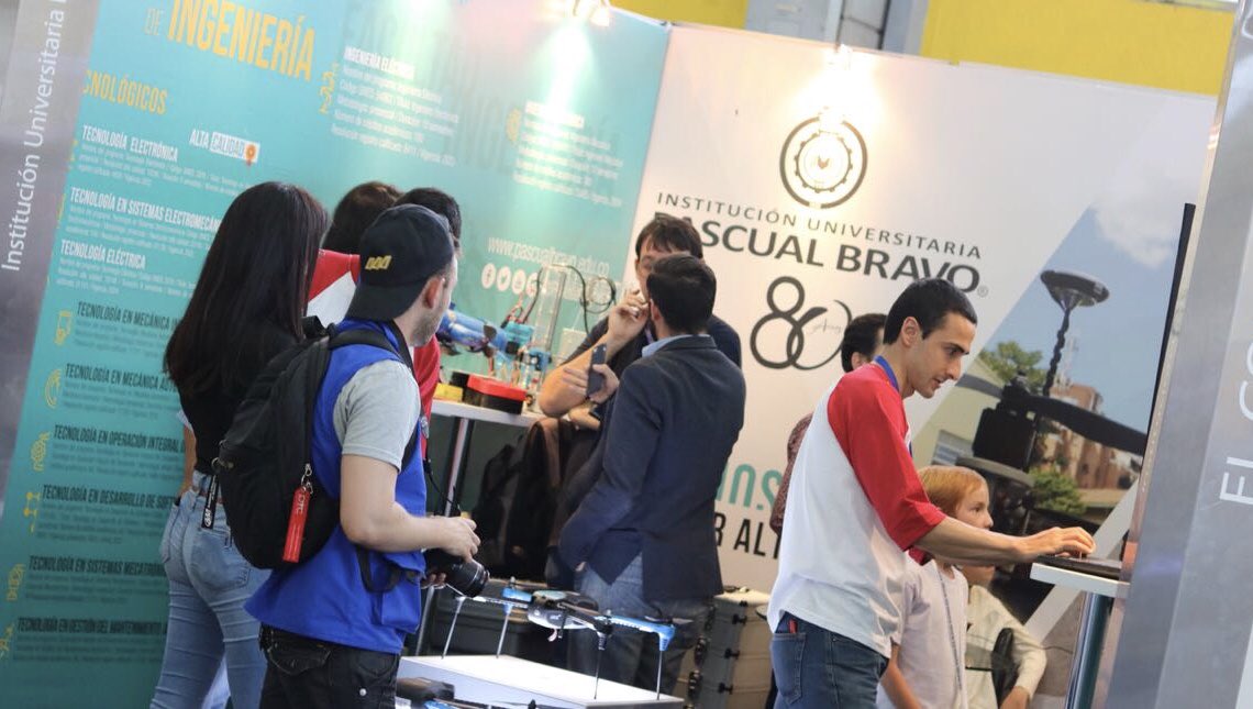 IUPascualBravo's tweet photo. Mostrando los proyectos de nuestra Facultad de Ingeniería en #CODE2018 @ColombiaDronExp.
¡Te esperamos en @plazamayormed! https://t.co/GIbTpEx9zO