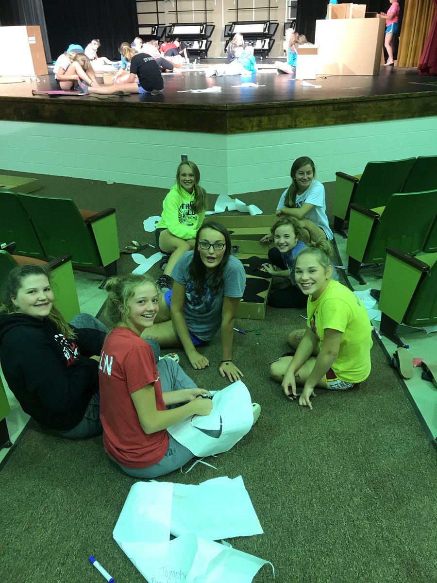 HCHSStuCo's tweet photo. StuCo lock-in is in full swing! Not only are we having fun bonding on our slip-in-slide, but we are also hard at work starting to decorate for HOCO 2018: Surf-n-Turf! https://t.co/eNwnJlgZ39
