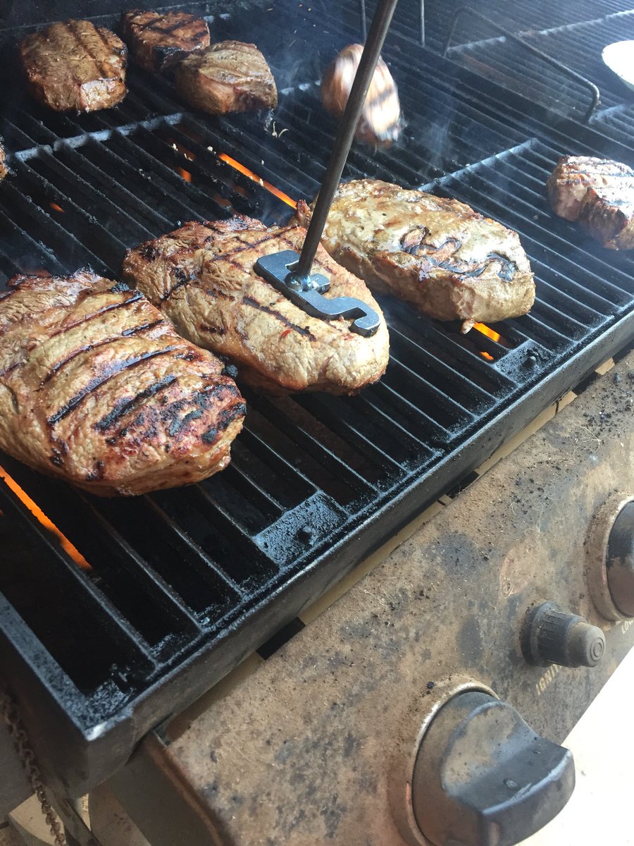 Ellison_farms's tweet photo. Beef. It’s what’s for dinner. https://t.co/JZe6Lj1lMR