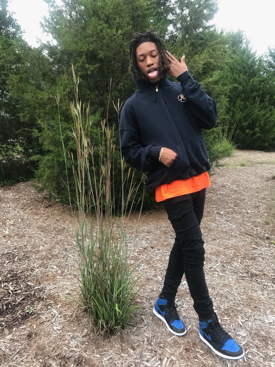 gold_koke's tweet photo. Blessed To See 21🖤***
Happy LO$T Day☠️* https://t.co/idfHuK7tAc