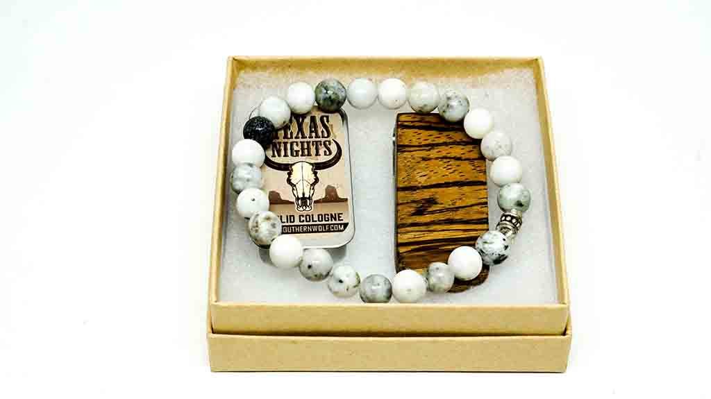 A hassle-free, ready-to-be-shipped, gift box set for the dapper gent in your life. Snag one and be deemed the Best Gift Giver EVER. 

Even better, don't pay for shipping all summer --> ow.ly/sT6n30lkh9l