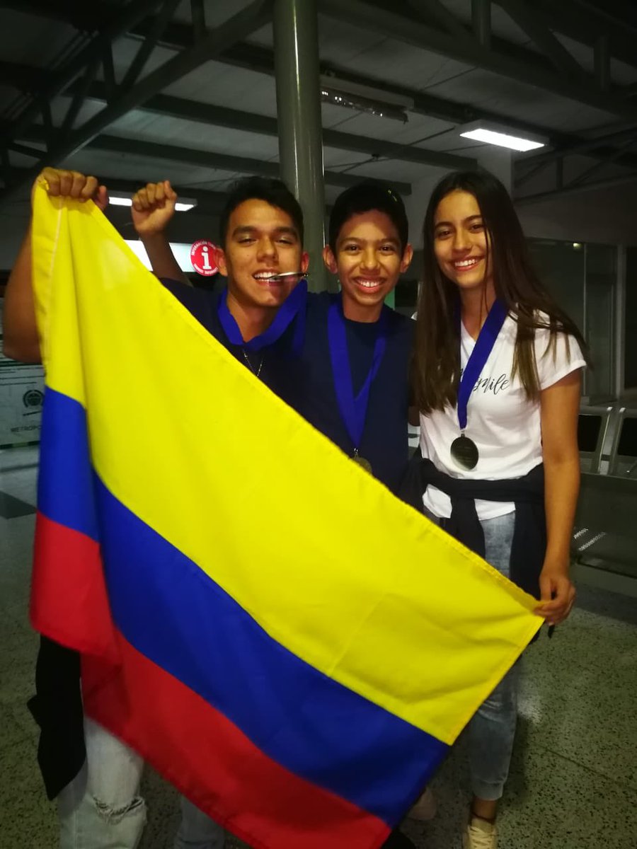 alemontoyafalla's tweet image. Con gran emoción y alegría recibimos a los subcampeones mundiales de robótica quienes dejaron en alto el nombre de #Colombia y el #SENA en el #FirstGlobalChallenge Ustedes son ejemplo de disciplina y compromiso #OrgulloSENA