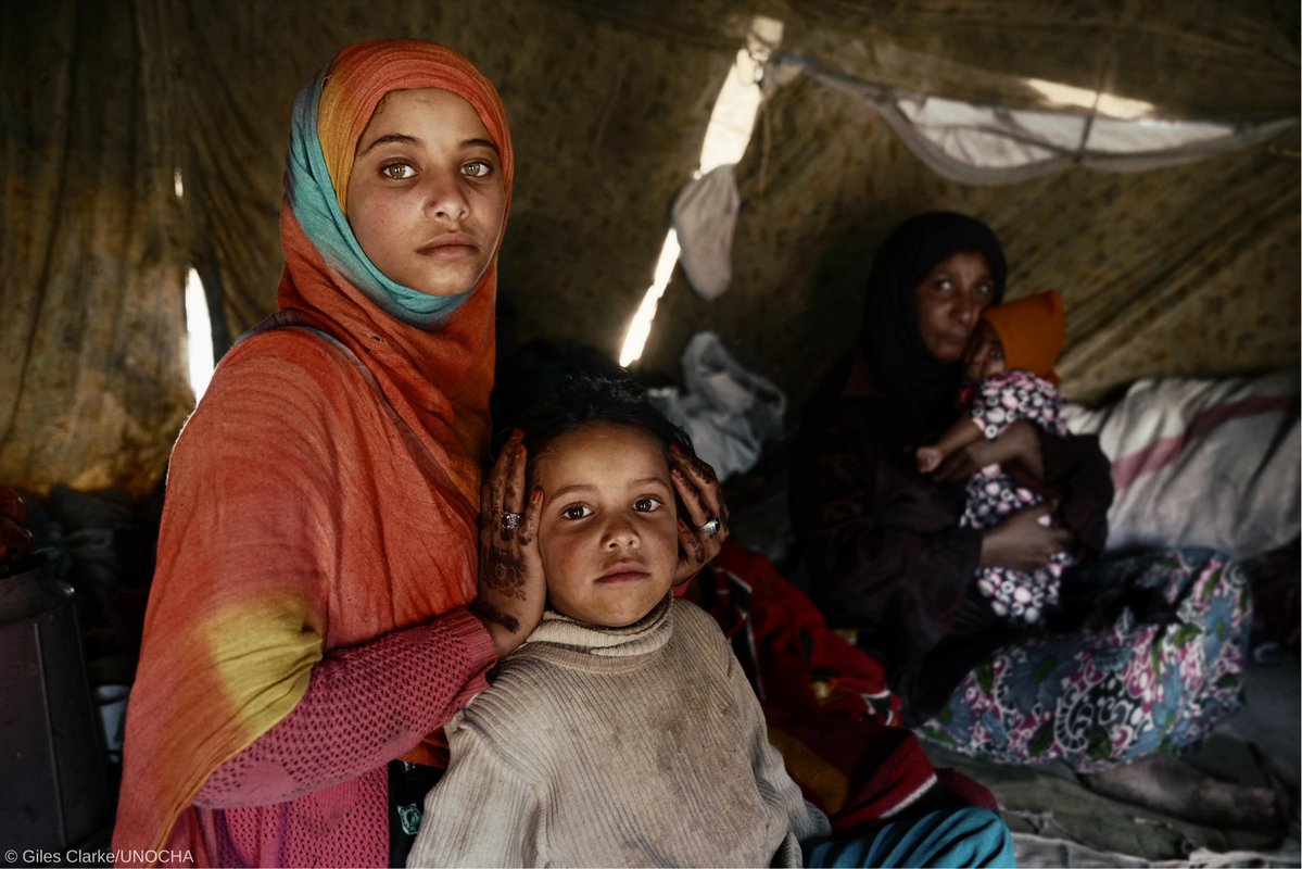 Urgent. Children must be protected from conflict at all costs. Demand action by signing the #WorldHumanitarianDay petition: worldhumanitarianday.org v/<a href="/unicef/">UNICEF</a> #ChildrenUnderAttack Children are #NotATarget!