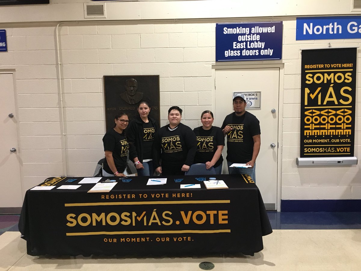 votolatino's tweet photo. Chicago! If youβre catching the legendary @PepeAguilar tonight at #JaripeoSinFronteras swing by our booth with some friends or family and get them registered to Vote!
#SomosMas #VLGoingLocal https://t.co/H5HzBAkBVO