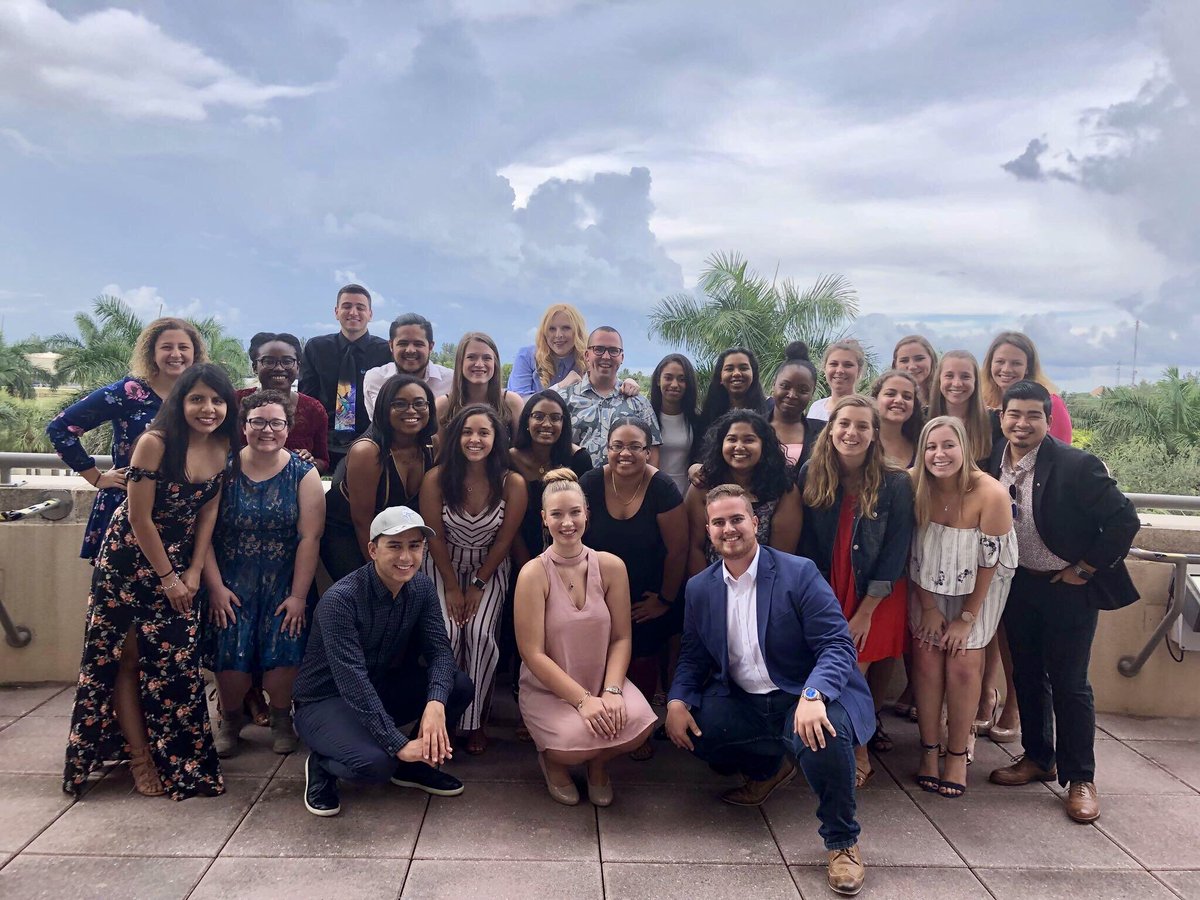 taylorbertolini's tweet photo. 2018 NSU Orientation Team ๐๐ฆ #finsup #nsuedge #nsusummer https://t.co/K6zfwWSXKX