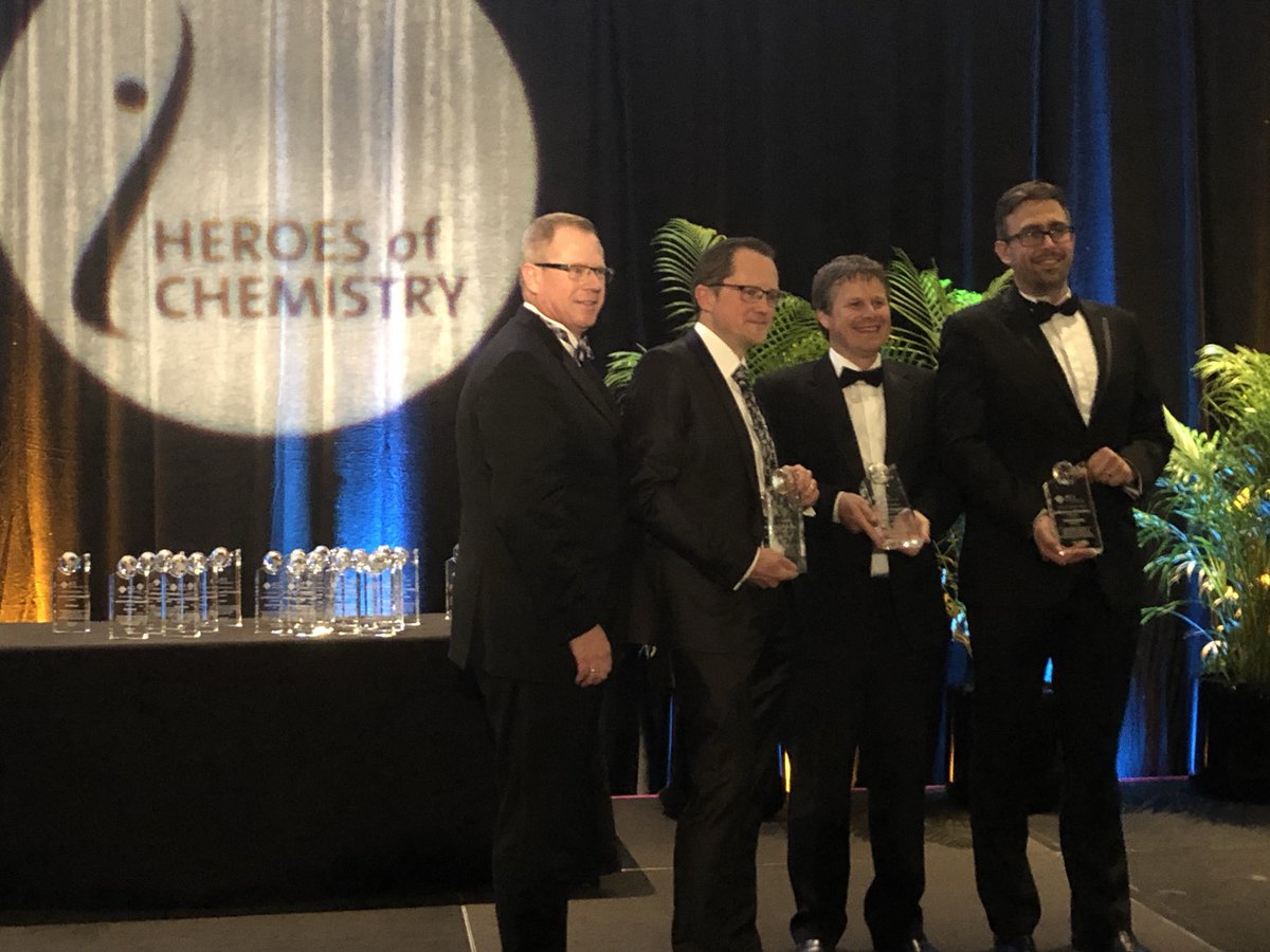 ACS President <a href="/PeterDorhoutACS/">Peter Dorhout</a> welcomes the 2018 #HeroesofChemistry from <a href="/AstraZeneca/">AstraZeneca</a> to the stage, recognized for their work on the #lungcancer treatment drug, #Tagrisso. #ACSBoston