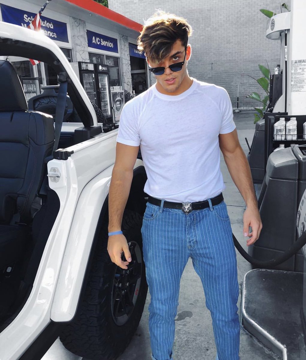 bcofdolan's tweet image. Ugh he’s gorgeous