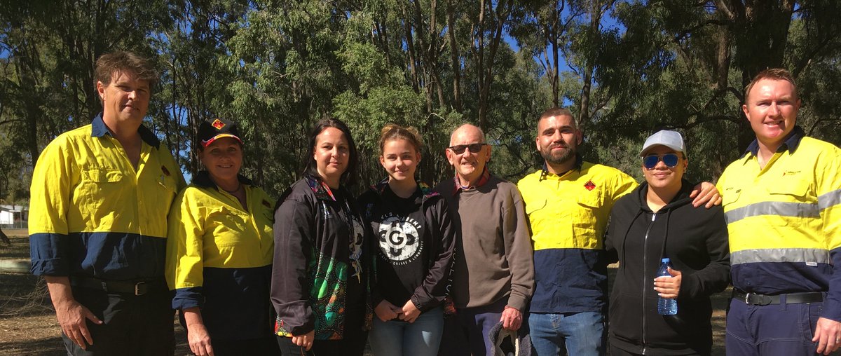 theGirlsAcademy's tweet photo. #Singleton Girls Academy did a #Cultural Cool Burn held in McNamara Park, Broke #NSW, by @KFiresticks (#Koori Country Firesticks).
Yr 10 Hannah Whalan: “I got to learn about my culture &amp; how important it is to do these cool burns every year so there aren’t as many bush fires." https://t.co/Wgql9FECsH