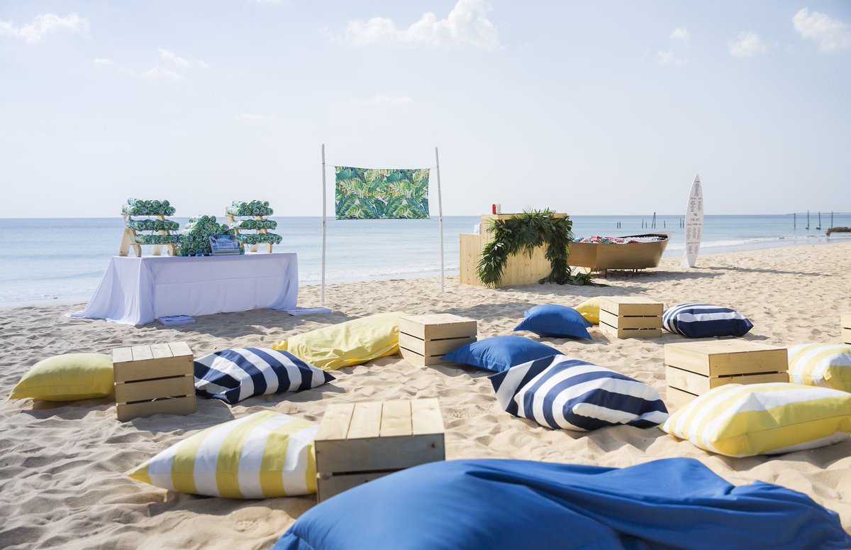 tbpdreamteam's tweet photo. Sunset beach lounge | Planner Stylist @tbpdreamteam | Photo #darinimages | Venue @elitehavens https://t.co/HJSnFGgLzU