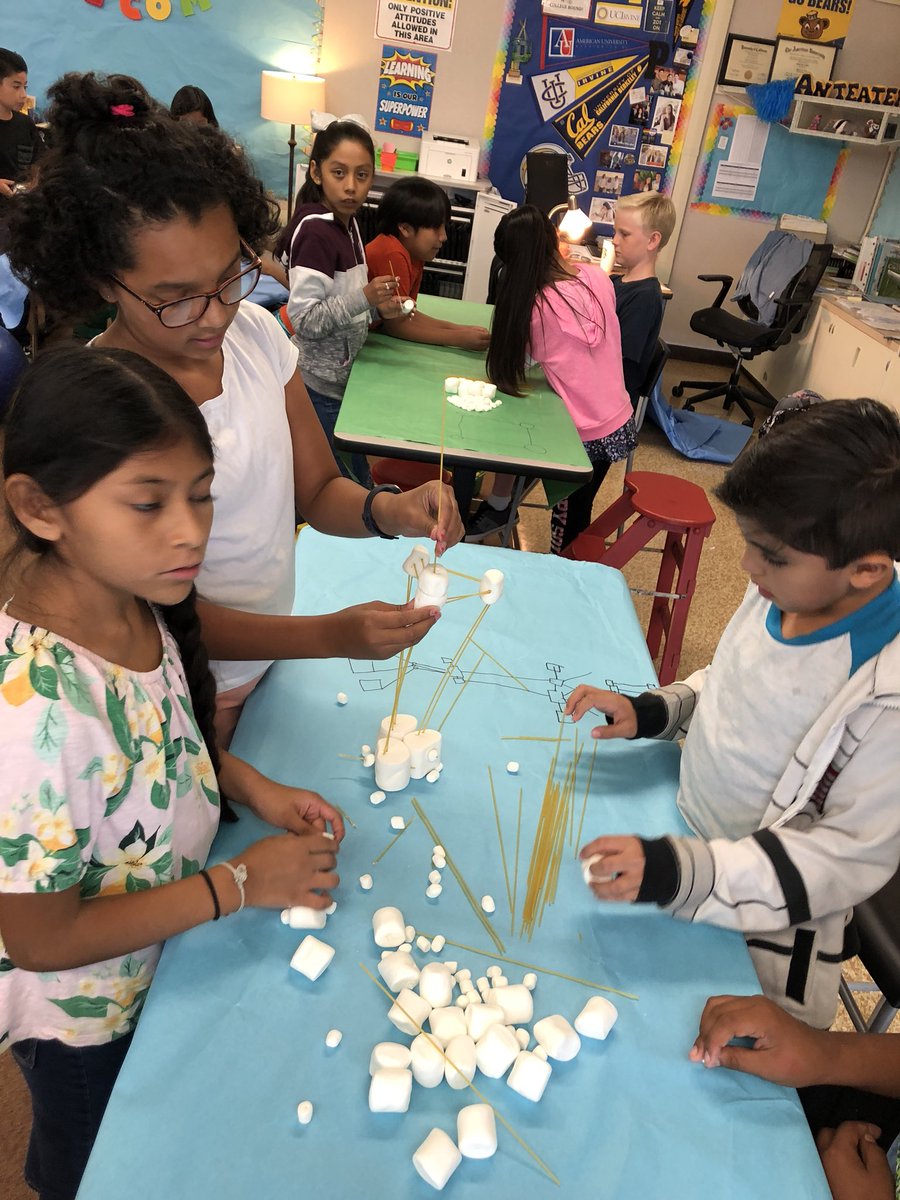 judyrpark's tweet photo. Amazing way to kick off school year with design engineering and a PBL kick off of Story Corps with my own cute family. @sochieschmitz @BeaumontLiaison @BeaumontBear https://t.co/Qhwhkk6yQA