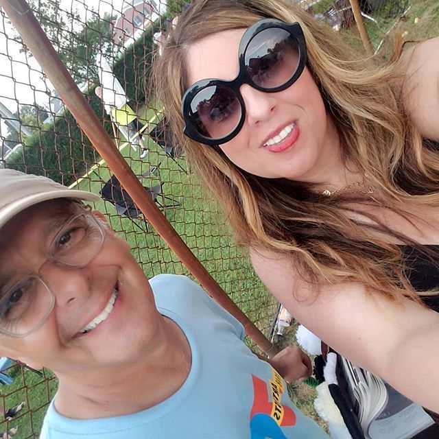 TheMinkIsMe's tweet image. Mike Lupica Famed Sports Columnist &amp;amp; Novelist⚾@artistsandwritersgame @thebigfatjoeyshow @am1240wgbb #caborvc #upshow #thebigfatjoeyshow #sports #playball #artist #writers #charity @danspapers #softball #sports #easthampton #hamptons #picsofinstagram ift.tt/2ORRh0P