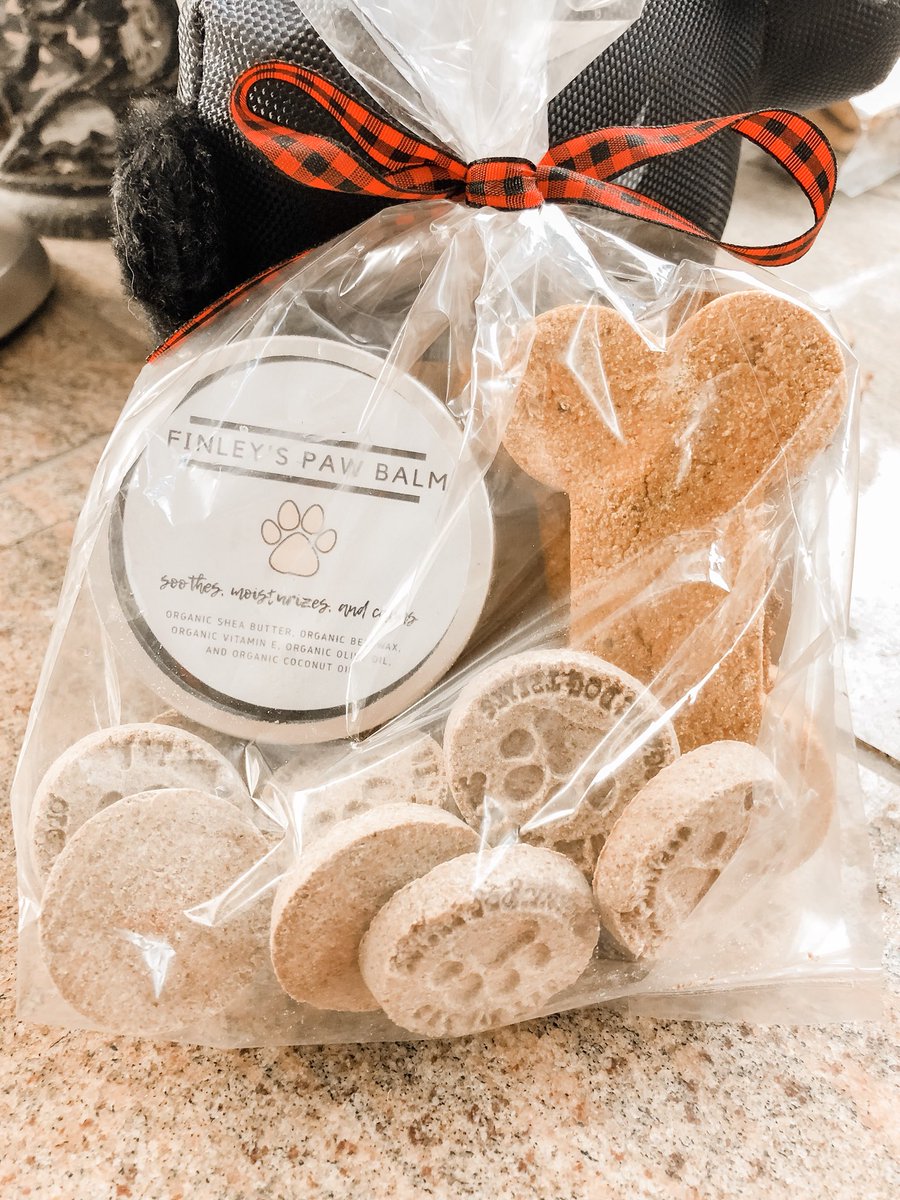 shelbyveggie's tweet image. Yooooo Finley’s first birthday was POPPIN #basicAF