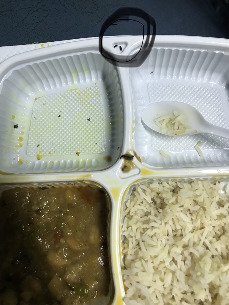 pawan_perfect's tweet photo. this type of food provides by Meals on Wheels , By IRCTC Indian railways with the amount of Rs.130/- # Please Share My dear Friends..! #IndianRailways #IRCRC @PiyushGoyal @narendramodi
#Husainsagarexpress #Mumbaicst_to_Hyderabad #Train_ka_khana_kabhi_nahi https://t.co/rvSnLxHkY2