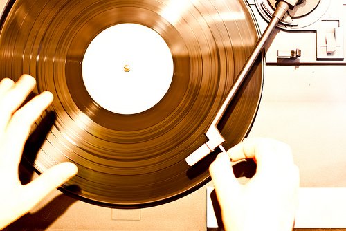 theritzybor's tweet photo. When the needle goes down, everything will be #VINYL!

Tampa's BIGGEST '70s Party... @13ugly Men's The VINYL Party grooves away this Saturday night: https://t.co/9oKEHopkIu https://t.co/9sPiWil8eA