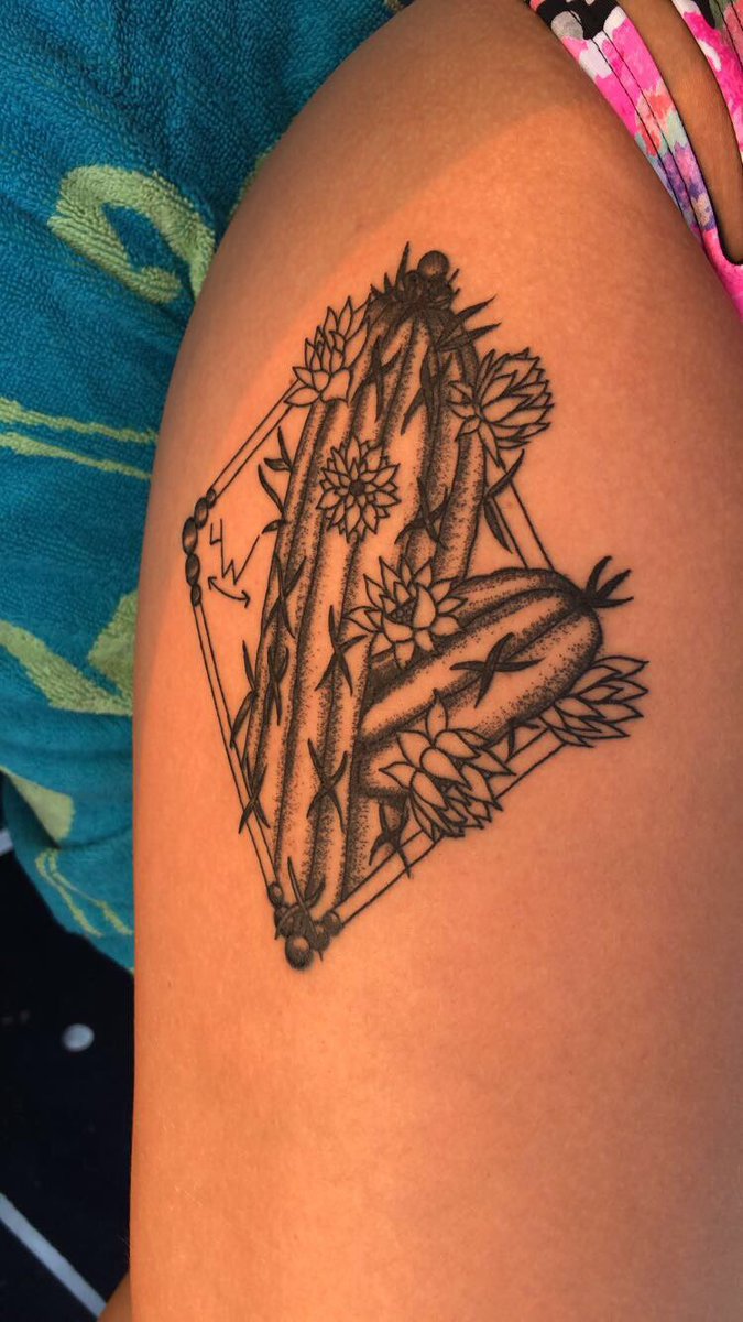 waggoner_lynn's tweet photo. so grateful to have a piece of coy with me forever💗 
#finallyhealed #nomoreitching https://t.co/eYybGZx5IZ