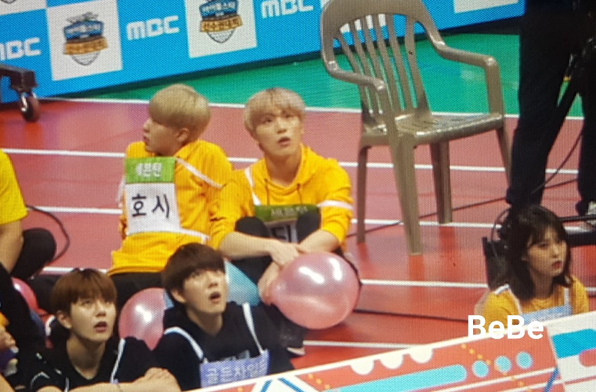 Bebe_990211's tweet photo. 180820
리본 휘리릭 하는 거 보고 놀랐쏘ㅠㅠㅠㅠㅠㅠㅠㅠㅠ
#세븐틴 #디노 #이찬 https://t.co/XF9ITNTGsM
