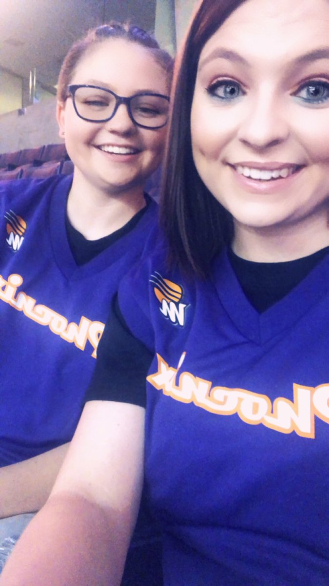 BrookieR20's tweet photo. Ladies basketball game with the sister 😂 https://t.co/BaeyCsfeVZ