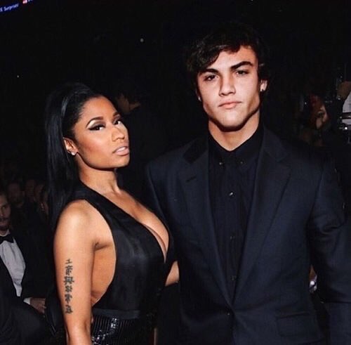 alejand11432734's tweet photo. @EthanDolan @NICKIMINAJ https://t.co/fhfhLCFou7