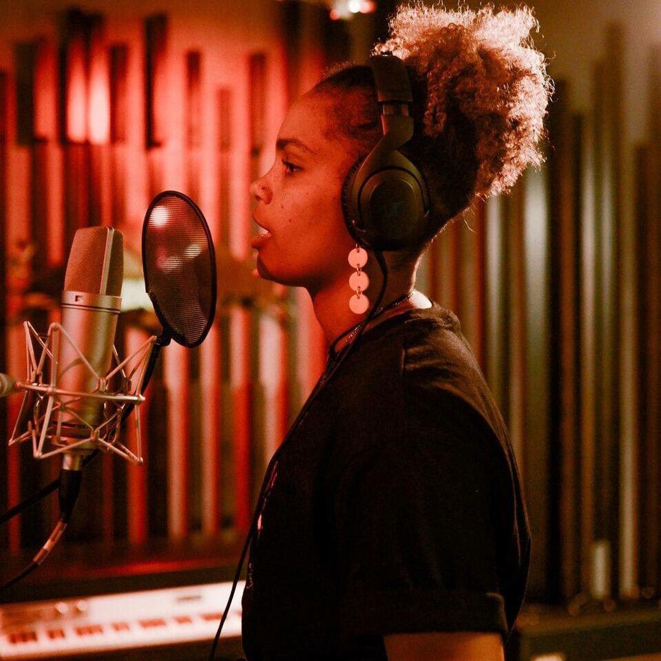 Heres a sneaky #BTS of <a href="/ogjessb/">jessb 👼🏾</a> recording our album, #HAJA! 

Have you heard it yet?