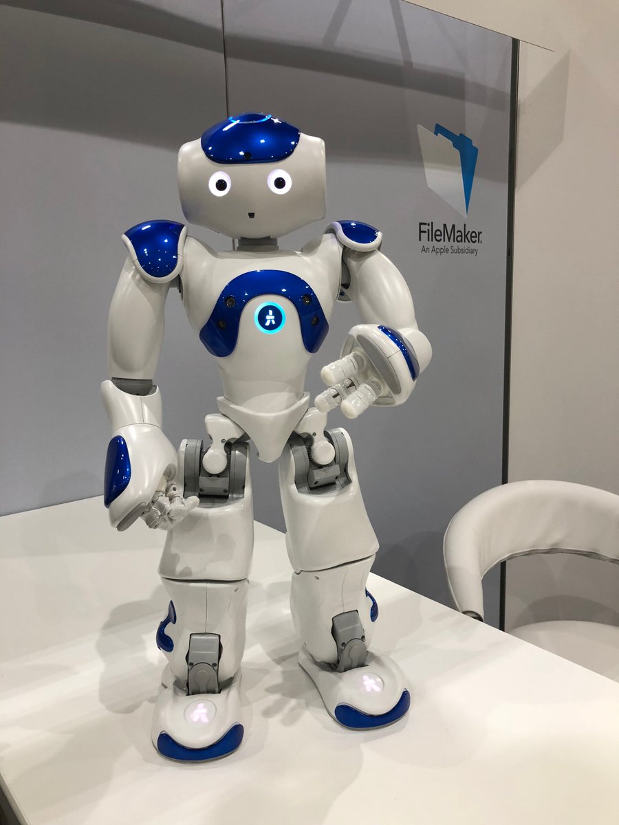 fundalogic's tweet image. Everyone loved seeing Pilot 🤖 #FileMakerDevCon18