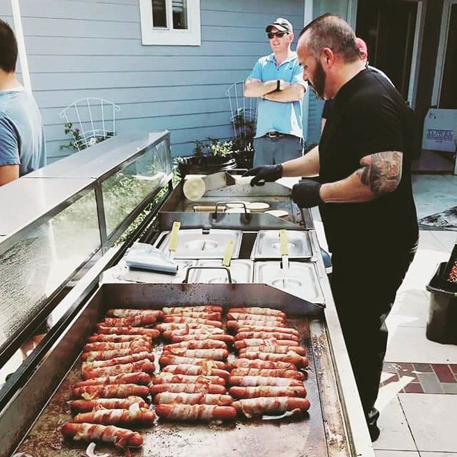 UpnSmoketacos_'s tweet photo. Hebrew National 100% Beef Hot Dog Wrapped in maple wood Bacon
#tacodawg #upnsmoketacos #losangeles #boyleheight #hotdogs https://t.co/0v0ZqLOcSo
