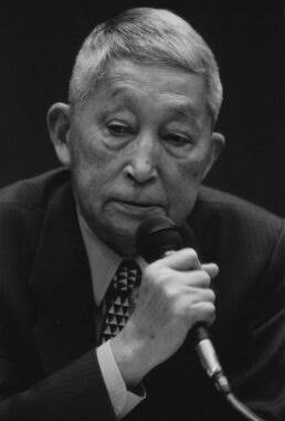 decease10bot's tweet photo. 鬼頭梓（建築家）

2008年8月20日    前立腺癌により死去

享年82歳 https://t.co/MY4e6vK4Wm