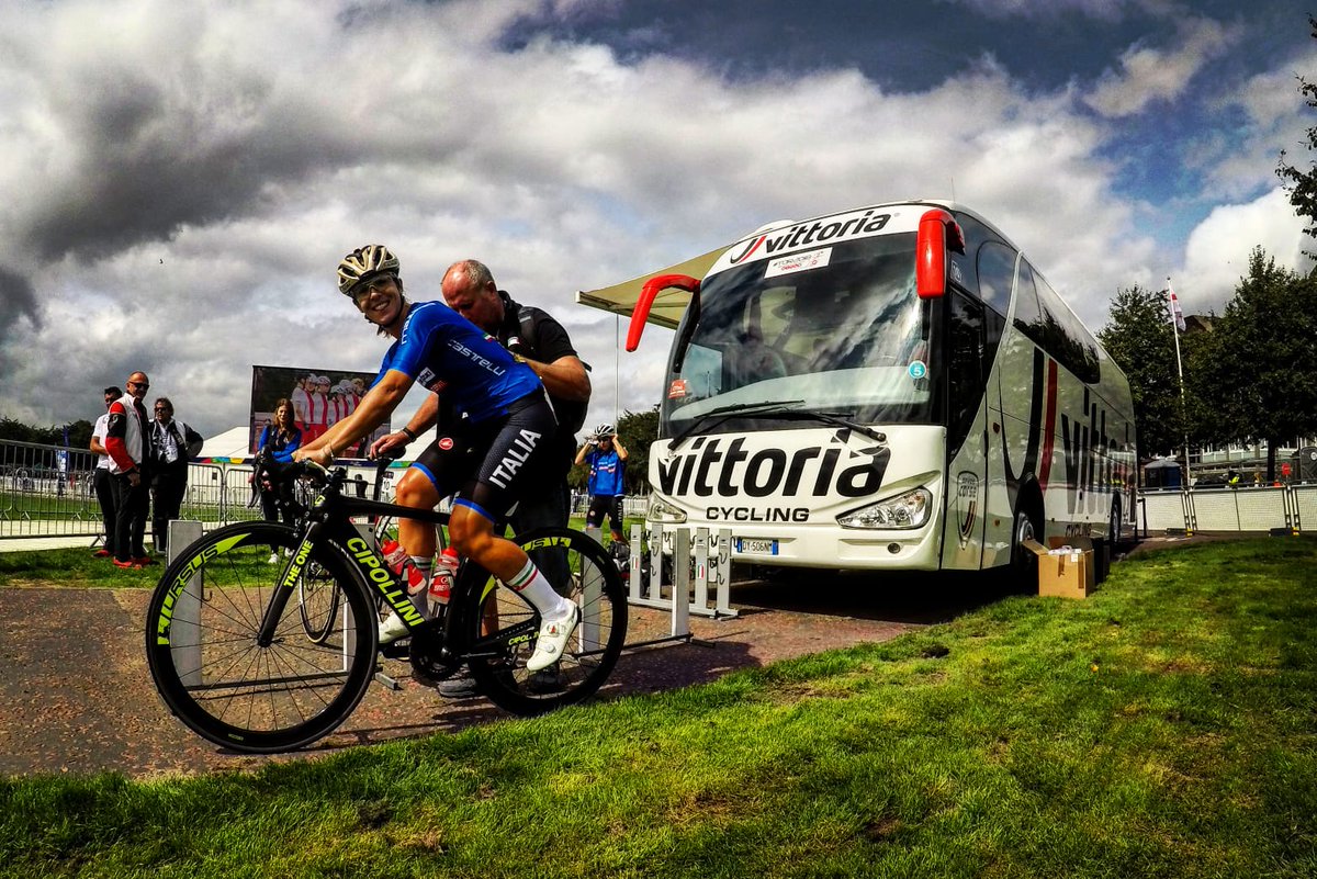 vittoriatyres's tweet photo. #VittoriaServizioCorse: supporting cyclists and cycling around the word #BehindCyclists #NoCompromise
Discover #VittoriaServizioCorse calendar: https://t.co/eLFSEadI65 https://t.co/Lb0ppUBqMD