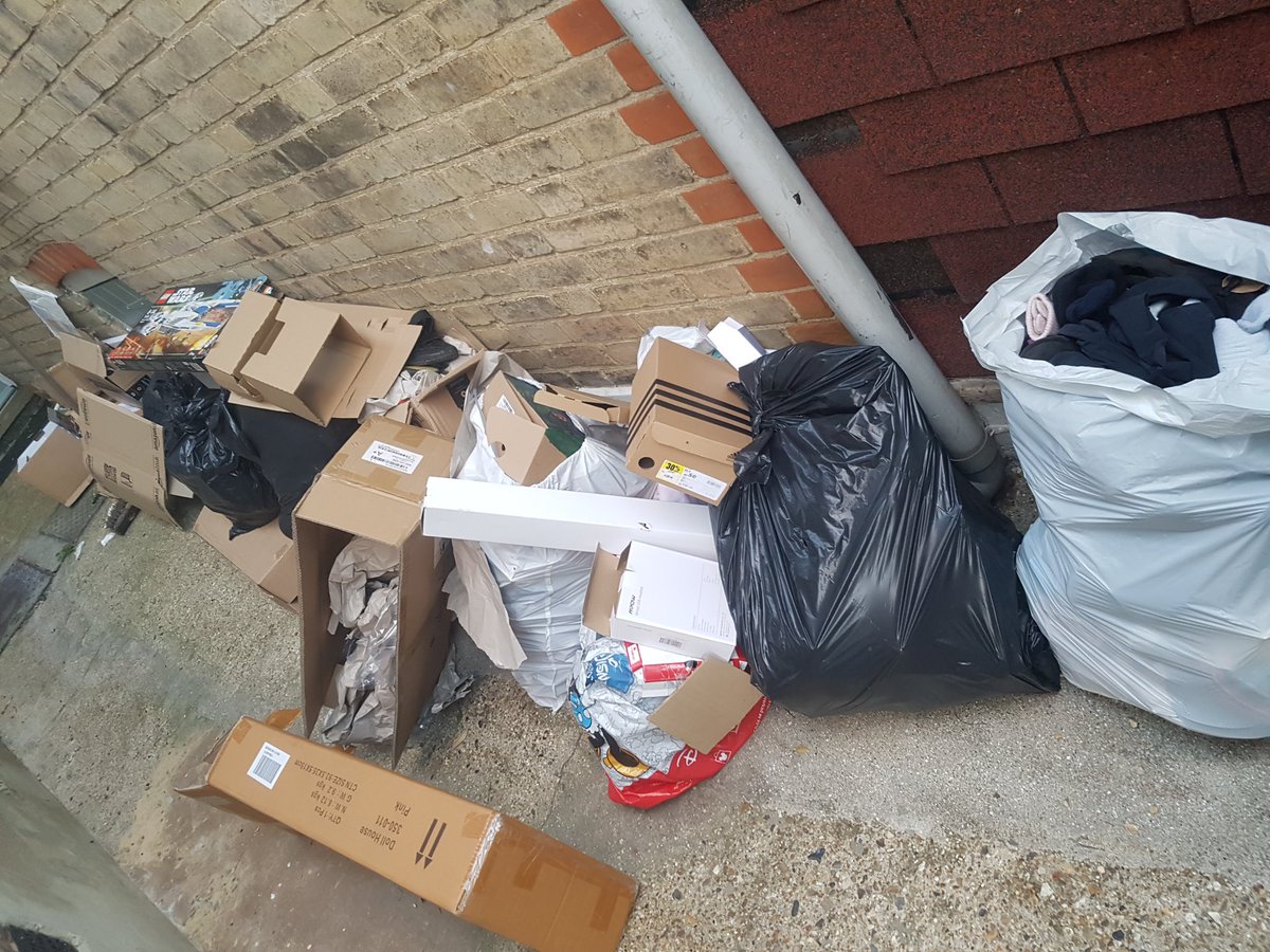 Are you unhappy with your #rubbishremoval  #wastecollection Contact #boxerwasterecycling Licensed by the Environment Agency, Reliability at it's best!