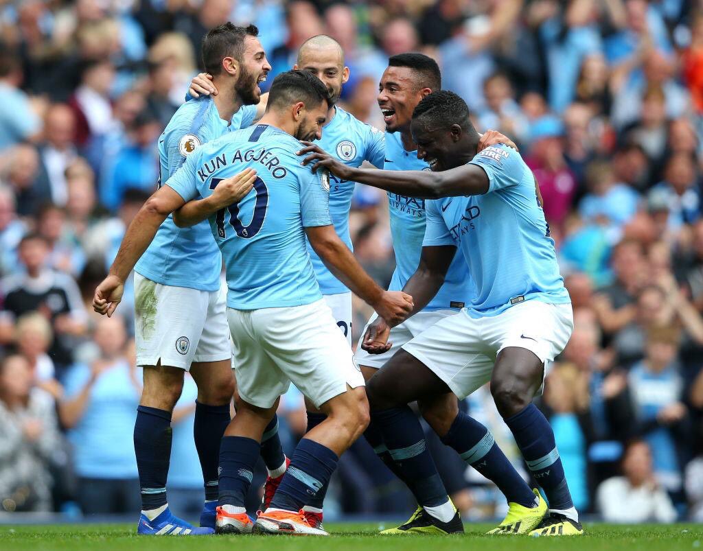 GoalSize_com's tweet photo. Jak oni to robią?! 😯😯😯
@ManCity gromi rywala, a @aguerosergiokun strzela swojego dziewiątego hat-tricka w Premier League. ⚽
Koszulki "The Citizens" oraz korki Puma One dostępne są w sklepie https://t.co/ZMao20UCu2.

🛒 https://t.co/dNQU1r5Ns8
🛒 https://t.co/yOdWxUsxCN https://t.co/EImQw1EpSa