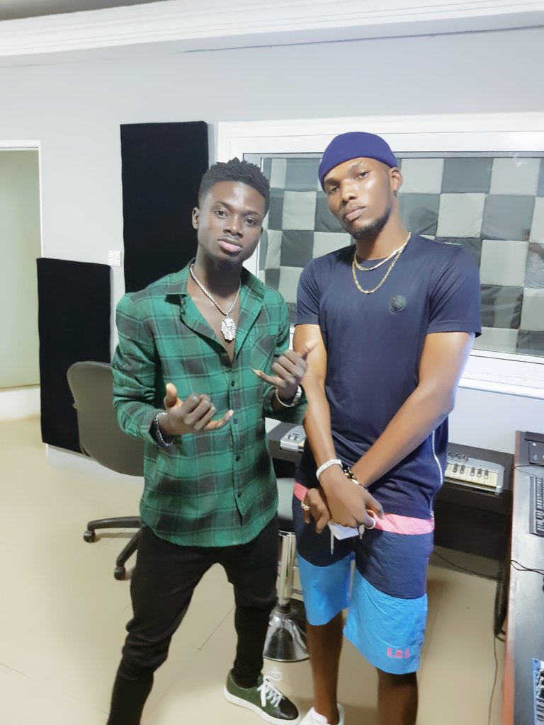 KuamiEugene's tweet photo. Welcome To Ghana My Gee Victor AD.
Thanx for the Visit Bro. 
#IfWeNoMakeMoney Then #WetinWeGain https://t.co/1UZxaBmRAV
