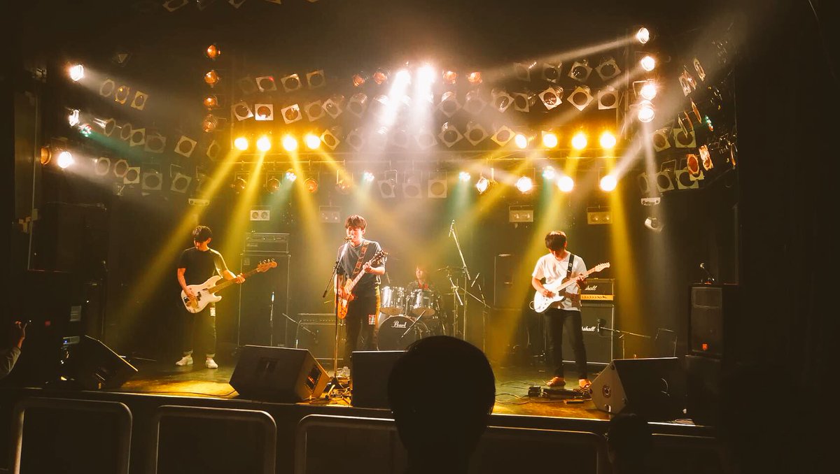 LOSTINSTEREO_1's tweet photo. 8月18日（土）DRUM Be-0
たくさんの方々にお越しいただきありがとうございました！！

今回のセットリストは...
1.The fist
2.Pretender
3.Downtown
4.Actress

#ロストインステレオ #LostInStereo #LOSTINSTEREO #大分 #バンド #由布市挾間町 #挾間出身4人組バンド #オルタナティブ #注目 https://t.co/W89NMeDguR