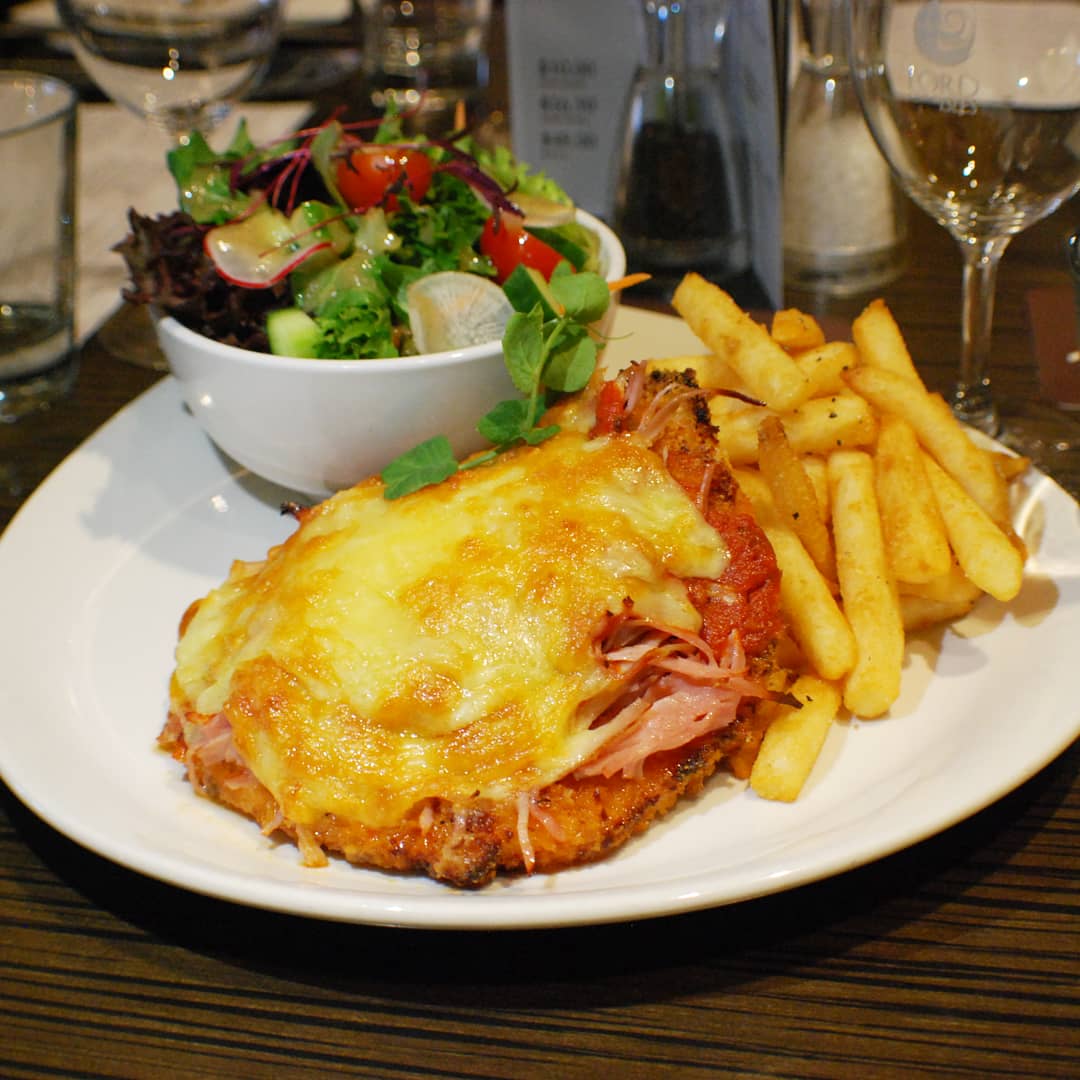Have you been in for a Parma for a Farmer parmy? Plus, join us on Sunday 26th Aug in the Courtyard from 3pm for an afternoon of live music with Tristan J Ross, raffles and fundraising for our local farmers

#Geelong #ParmaForAFarmer #TheOnlyTimeWeSayParmaIsToHelpOutAFarmer #Parmy