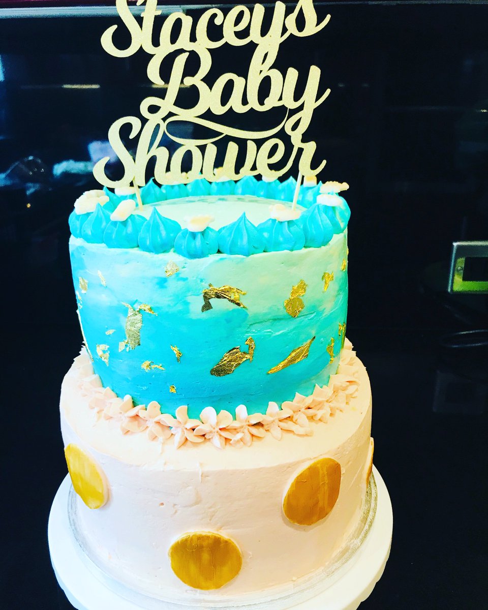 limesbakery's tweet photo. Had the pleasure of making this cake for my lovely cousin #babyshower #blueorpink #newbaby #cake #gold #pink #blue #limescakesandcatering https://t.co/DkgJVLNkrL