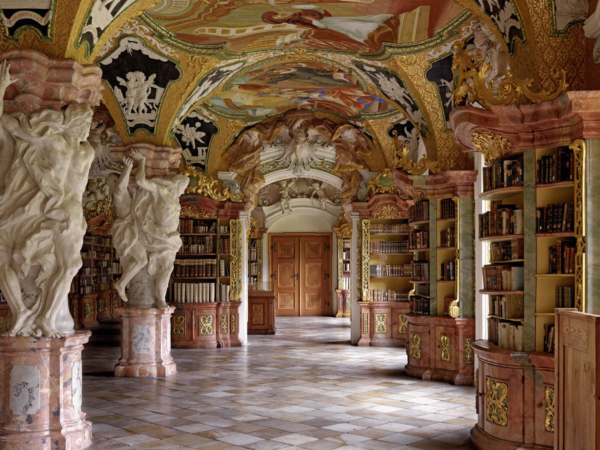 Look Inside the World’s Most Beautiful #Libraries in a New 560-Page #Photography Book by #MassimoListri thisiscolossal.com/2018/08/the-wo…