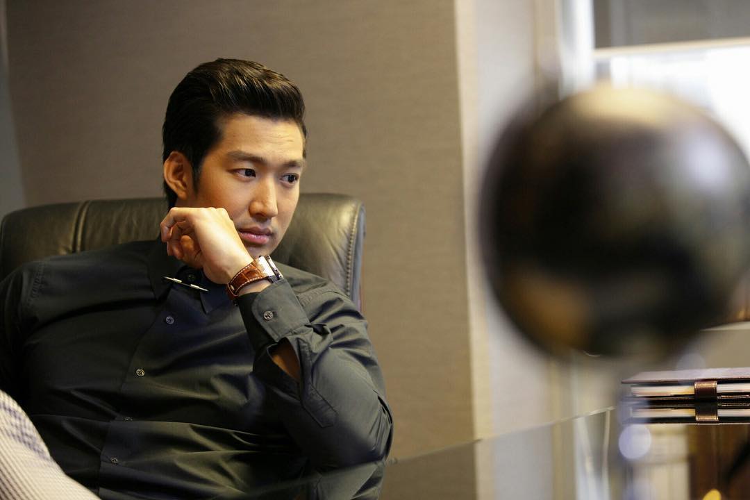 ขอขอบคุณ คณะท่านผู้บริหาร และทีมงาน สถานีวิทยุโทรทัศน์ไทยทีวีสีช่อง 3 ทุกท่านมากมายครับ ที่ให้โอกาสผมในการทำงานละครเรื่อง #ใต้ปีกปักษา ผมจะมุ่งมั่นตั้งใจพัฒนาและทำงานอย่างเต็มกำลังตลอดไปครับผม 🙏🙏😊😊