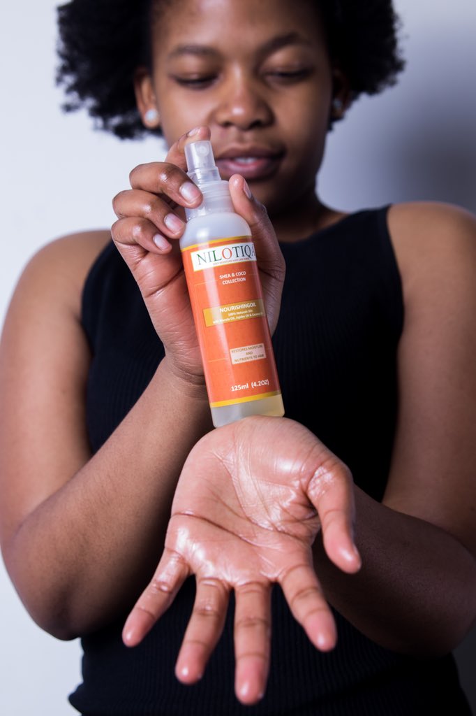 nilotiqa's tweet photo. Healthy hair begins with a Healthy Scalp 💫

Use the Nourishing Scalp and Hair Oil as part of your pre-Shampoo process. 

👸🏾@m_chle
📷 @wadinepe 

#nilotiqahaircare🍃 #healthyhairroutine #naturalhaircare #TransitionWithUs #DeepMoisture #HairCare #AvailableAtClicks https://t.co/zcI3wx9RGb