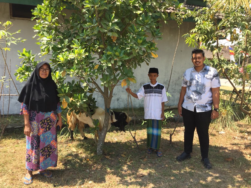 Alhamdulillah pembagian dan pemdistribusian hewan qurban hari pertama PT Sumber Petrindo Perkasa berjalan lancar.. Semoga berkah amanah serta bisa berkelanjutan di Idul Qurban mendatang amin 🙏🙏🙏