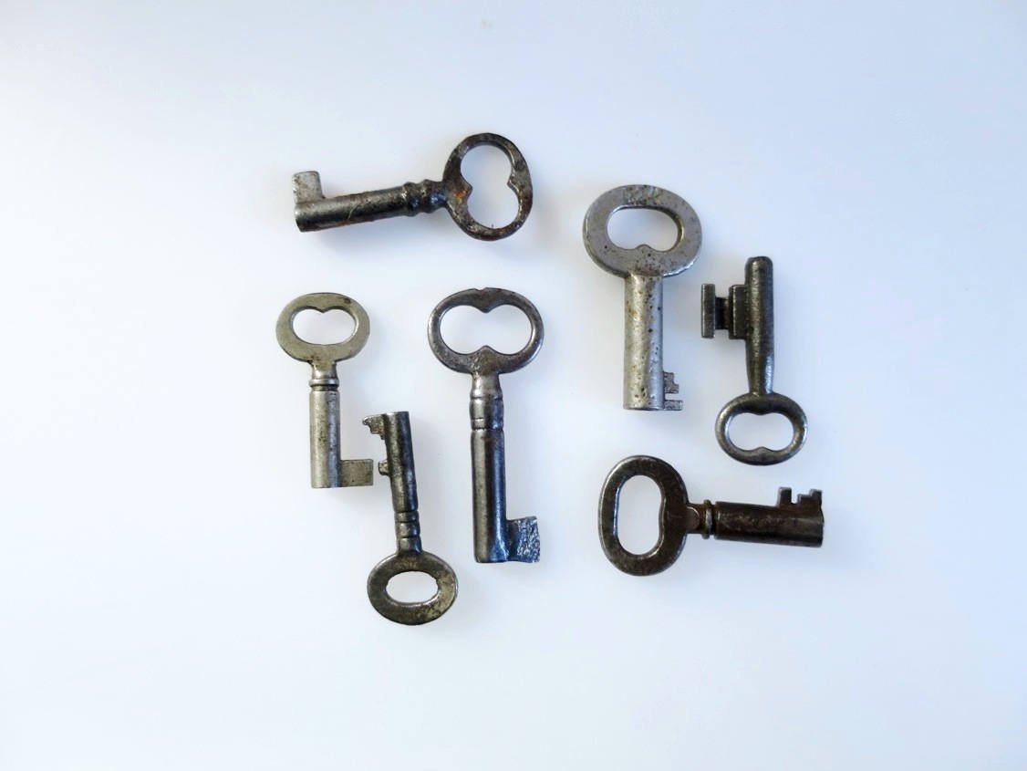 Skeleton #Keys #VintageKeys, Crafts Miniatures etsy.me/1WhvPQd #etsycaching #etsyfaves  #Miniatures #ATSocialMedia #kisteam #Wiseshopper