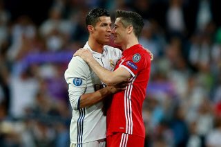 みらお Moony Card Matsui Champ ビッグイヤーパッチは永久保持を認められてるチームだけなので 今回だと間違いなくバイエルンですね ちなみに他だとミラン レアル バルサ アヤックス リバプールだけなはずです Twitter