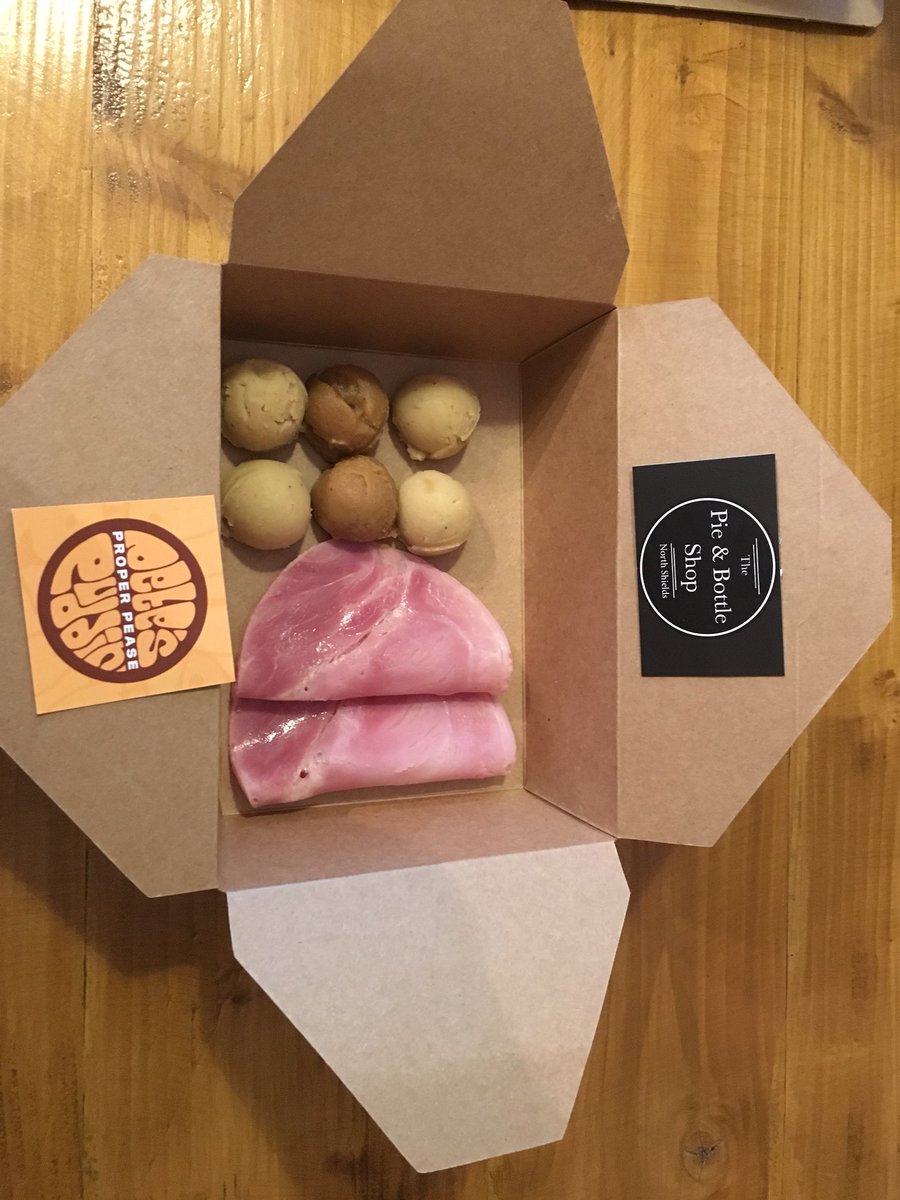 The_pieshop's tweet photo. Wor Pie Tea can be ordered to Takeaway from this week #pietea
Priced at £15pp and you can add any of Wor local beers to your takeaway to make a night of it #saturdaynighttakeaway
#pietea #takeawaypietea #pieteaisnotjustfortheafternoon #pies #peas #gravy #properscranandcannybeer https://t.co/YK1Td4LBDw