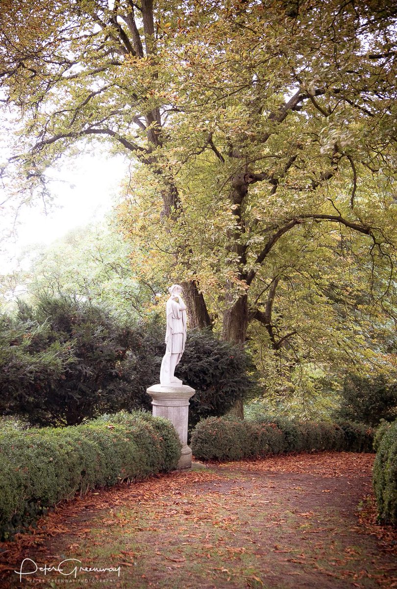 Waddesdon Manor estate already looking autumnal in the afternoon sunshine.

<a href="/nationaltrust/">National Trust</a> <a href="/WaddesdonManor/">Pump Fun Memecoins</a> #waddesdonmanor #nationaltrust #autumn